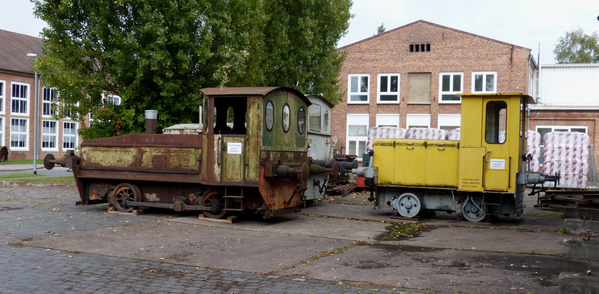 Und hier die dritte Lok (rechts) als Neuzugang des IFA-Museums in Nordhausen 21.09.2013

Infos rechte Lok:

28.02.1927 		Auslieferung an Berner Alpenmilchgesellschaft, Konolfingen [CH]  
__.__.196x 		Umbau [umfangreiche Modernisierung mit komplett neuen Aufbauten]
__.07.1990 		an AMEBA AG, Zürich, Werk Konolfingen, Konolfingen [CH]  
__.__.2001 		an LSB - Lok Service Burkhardt AG, Rüti [CH]  [2002 vh]
__.__.2003 		an BMK - Bahnmuseum Kerzers, Kerzers [CH]  
12.09.2013 		an IFA-Museum Nordhausen am Harz e. V., Nordhausen [D] 