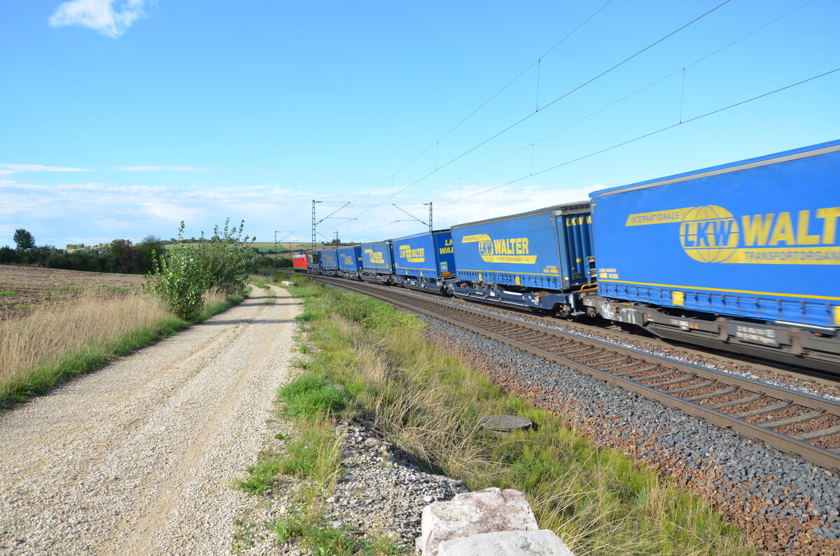 Und hier der Nachschuss auf den  Walterzug  mit Zuglok 185-187-2. 
09.09.2022 in Treuchtlingen aufgenommen.