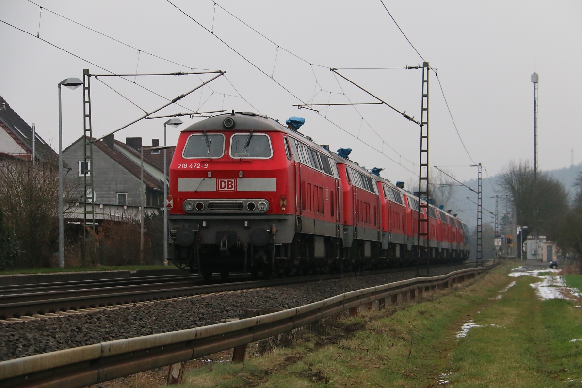 Und hier noch der Nachschuss auf den 218er Lokzug von Kempten nach Hamm. Aufgenommen am 22.01.2015 in Ludwigsau-Friedlos.