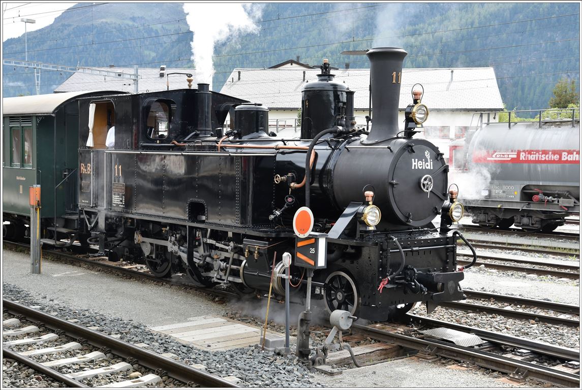 UNESCO Welterbetag bei der RhB. G 3/4 11  Heidi  Baujahr 1902 macht sich bereit für die Pendelfahrten zwischen Samedan und Pontresina. (12.06.2016)