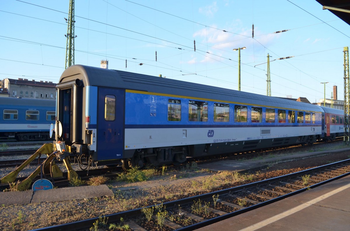 Ungarn: 1. Klasse Reisezugwagen CZ-CD 73 54 10-91 009-6 Ampz 146 in Budapest Keleti pályaudvar 11.05.2015