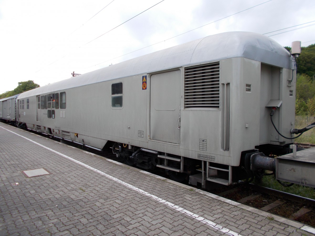 Unkrautbekämpfungswagen 60 80 092 3020-2,am 11.Mai 2014,in Sassnitz.