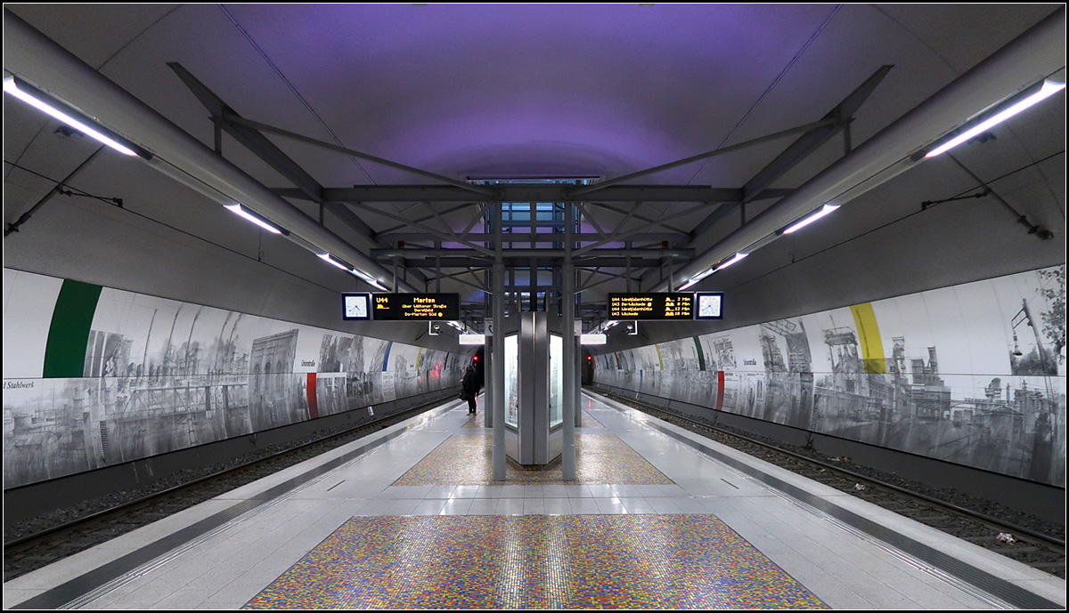 Unter einem Gewölbe -

Auch die Station Unionstraße der Dortmunder U43 und U44 wurde bergmännisch aufgefahren, hier aber in einem großen Querschnitt, der den gesamten Bahnsteigbereich aufnimmt.

15.10.2019 (M)