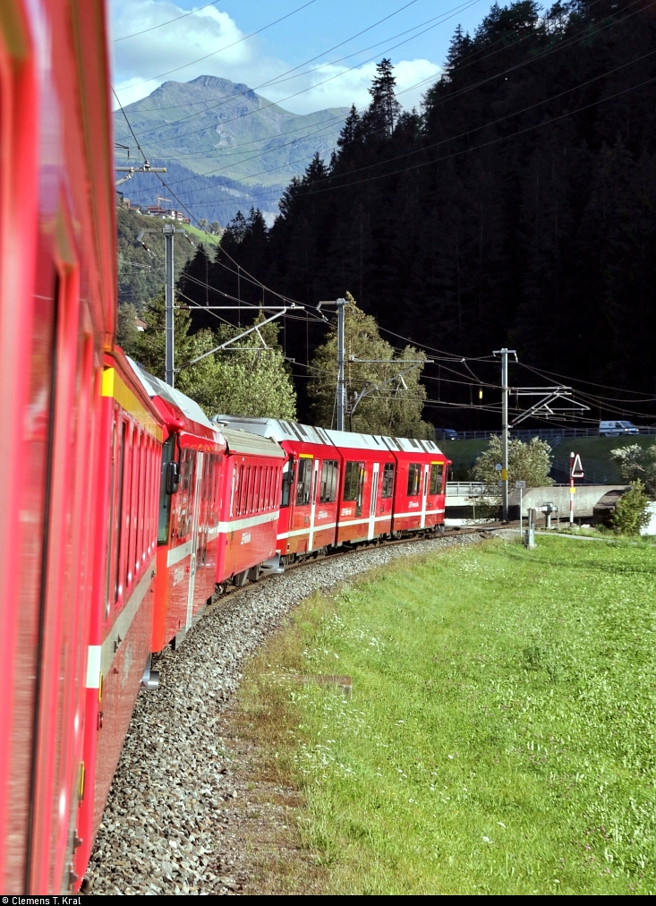 Unterwegs mit RE 1061 Landquart (CH)–Davos Platz (CH) zwischen Schiers (CH) und Furna (CH).

🧰 Rhätische Bahn (RhB)
🚩 Bahnstrecke Landquart–Davos Platz (Davoserlinie | 910/941)
🕓 5.8.2020 | 18:03 Uhr

Bild durchlief die Selbstfreischaltung (Weißabgleich).