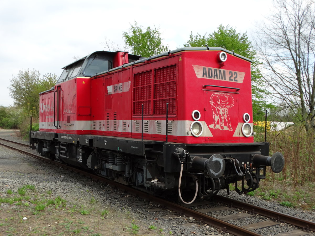 Uwe Adam Lok 22 (Spike) 202 241-6 am 14.04.17 in Hanau Hafen von einen Gehweg aus fotografiert