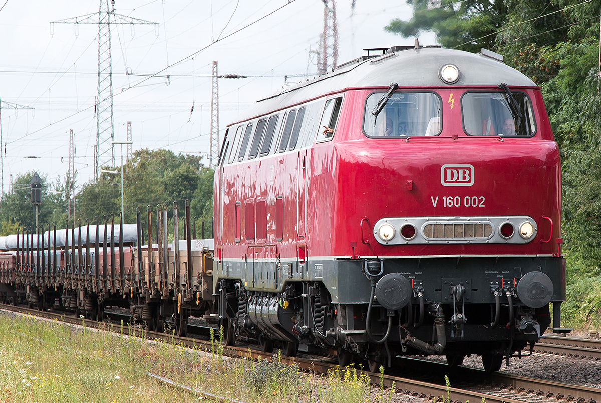 V 160 002 (Lollo) mit dem Brohltaler Aluzug und beeindruckender Klangkulisse durch Ratingen-Lintorf am 25.07.2016