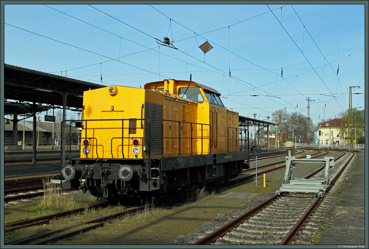 V 180.05 (203 161-5) der SGL steht am 12.04.2015 im Bahnhof Riesa und wartet auf neue Einsätze. 