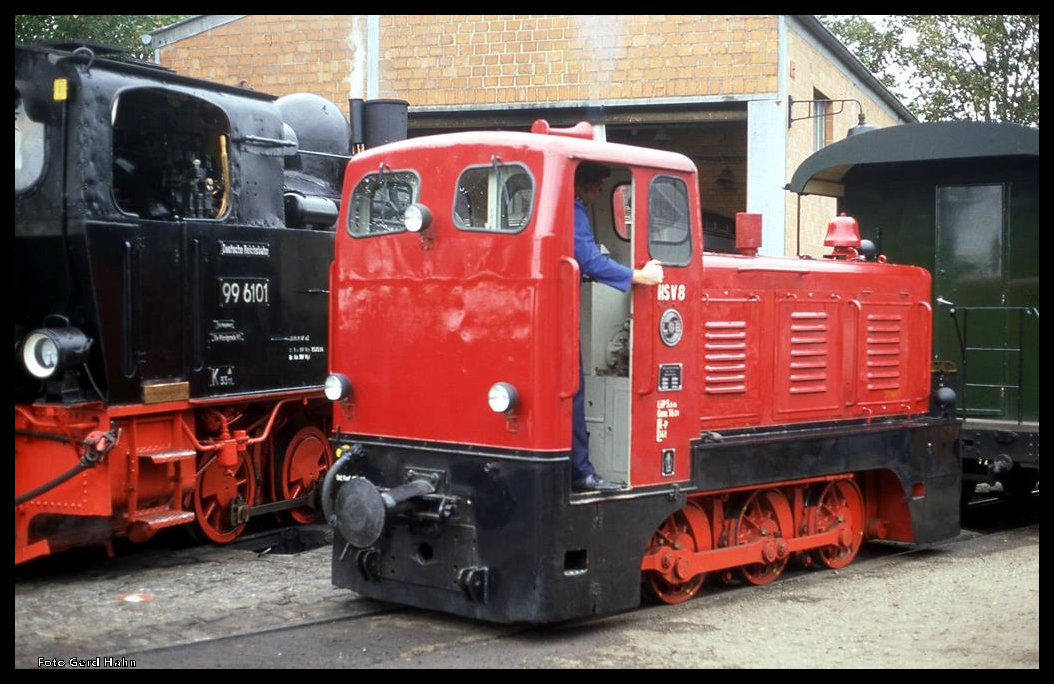 V 8 aus der Lokschmiede Henningsdorf am 8.9.1996 in Schierwaldenrath bei der Selfkantbahn.
