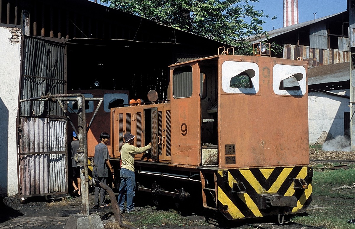 V 9  Tersana Baru  04.08.04