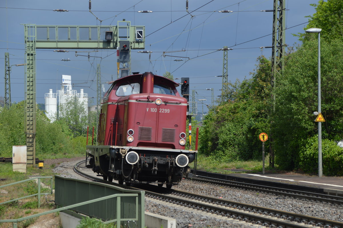 V100 2299 in Oberlahnstein richtung Rüdesheim

Aufnahme Ort: Oberlahnstein
Aufnahme Datum: 29.04.2020