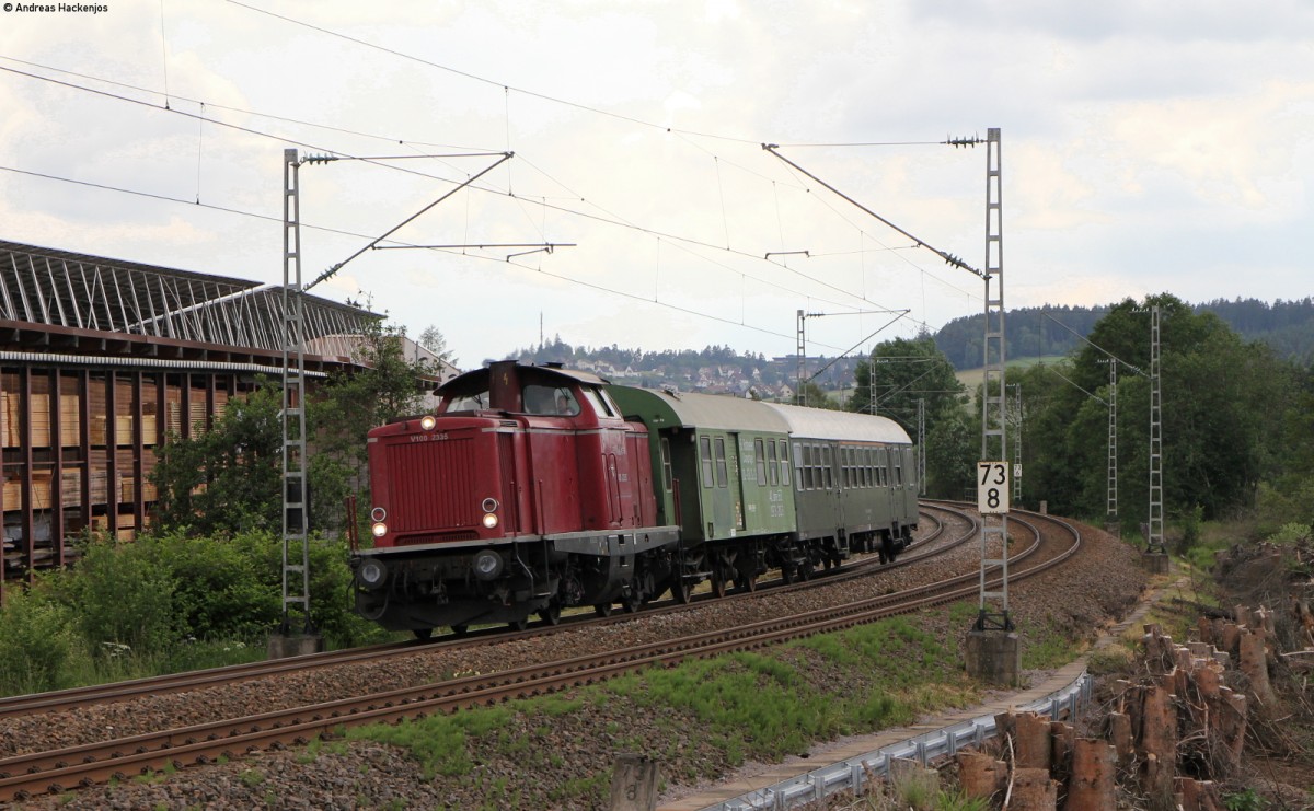 V100 2335 mit dem DPE20314 (Rastatt-Rottweil) bei Peterzell 17.6.14