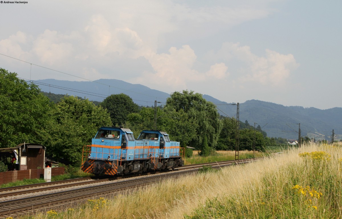 V102 und V101  der SWEG als Tfzf (Freiburg(Brsg)Gbf-Riegel) bei Kollmarsreute 3.7.15