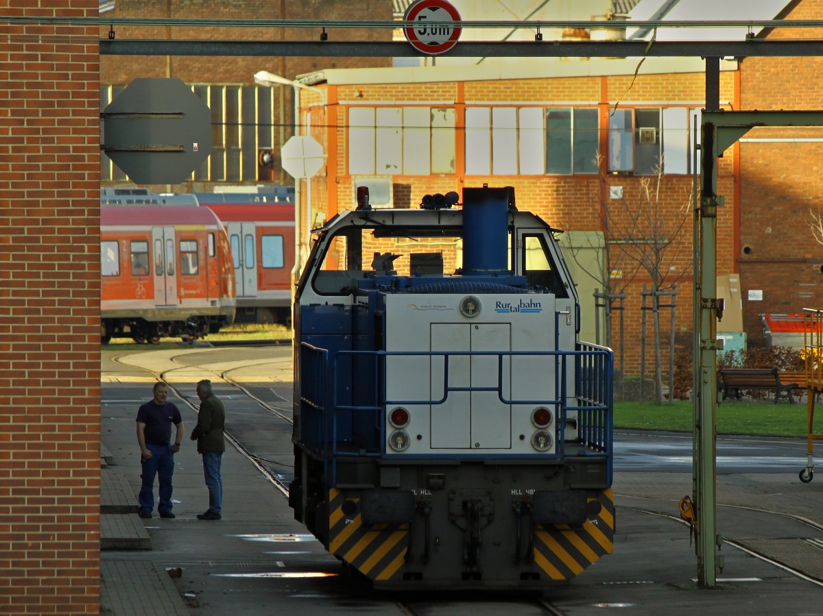V155 der Rurtalbahn (275 636-9) steht am 10.01 2014 auf dem Aachener Bombadiergelände. Fotografiert von der Jülicherstrasse aus.