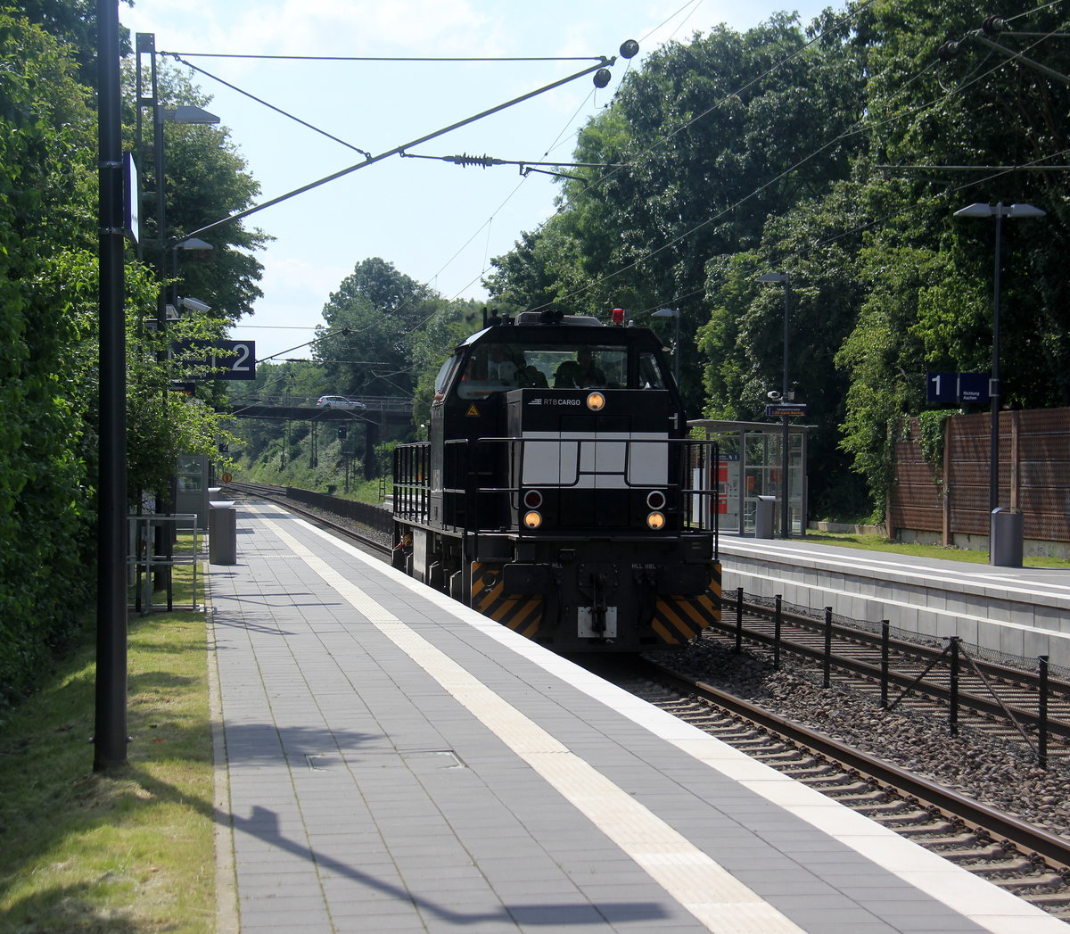 V158 von der Rurtalbahn kommt als Lokzug aus Aachen-Rothe-Erde(D) nach Düren(D) und kommt aus Richtung Aachen-Rothe-Erde und fährt durch Aachen-Eilendorf in Richtung Stolberg-Hbf(Rheinland)Eschweiler-Hbf,Langerwehe,Düren.
Aufgenommen vom Bahnsteig 2 in Aachen-Eilendorf. 
Bei Sommerwetter am Nachmittag vom 15.6.2019.