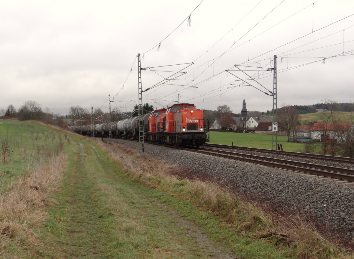 V160.5 (92 80 1203 143-3 D-HVLE) und V160.6 (92 80 1203 144-1 D-HVLE) zu sehen am 18.12.14 in Limbach/V.