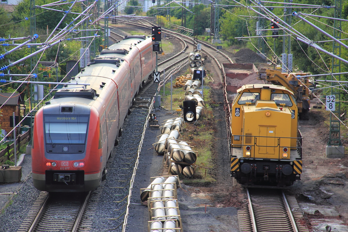V180.05 SGL und 612 997 DB Regio in Lichtenfels am 29.08.2013.
