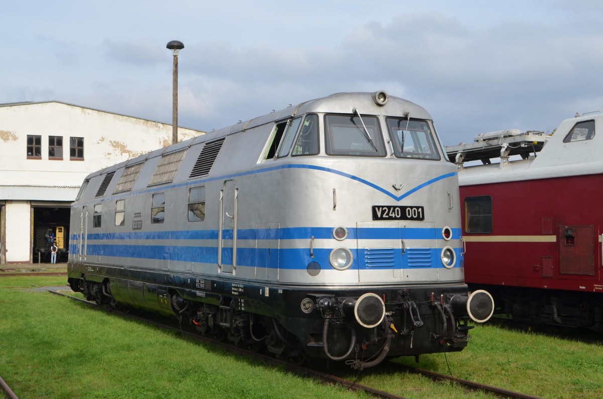 V240 001 im Museum Bw Dresden-Altstadt/Depot Verkehrsmuseum 12.10.2014