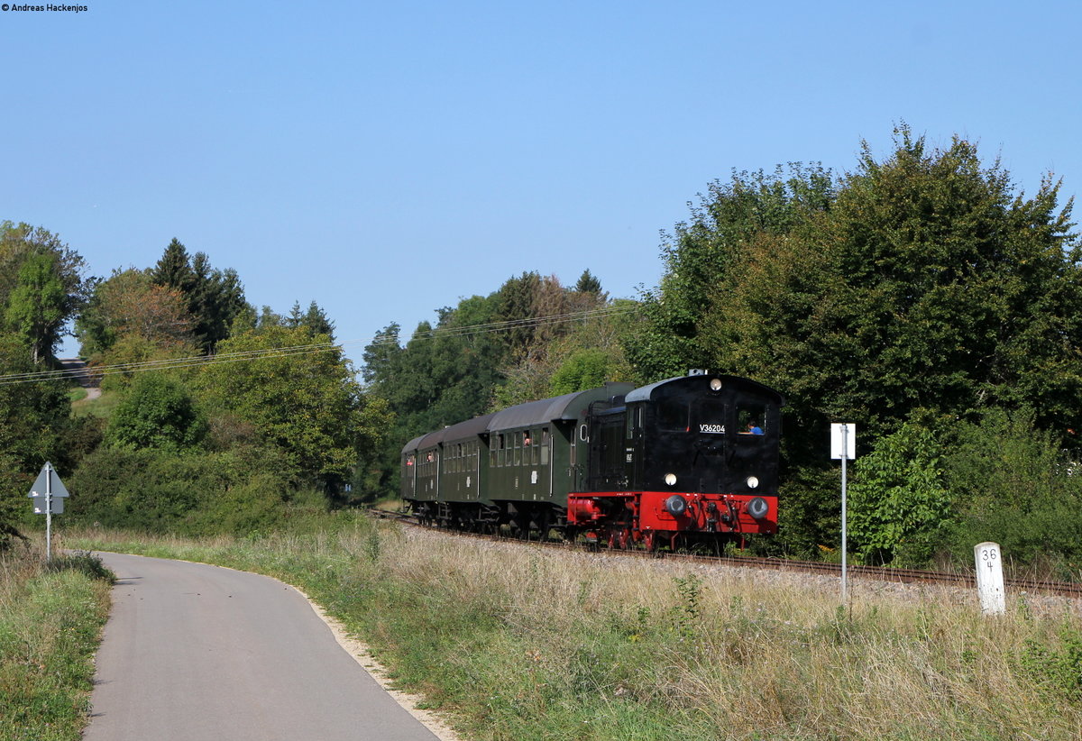 V36 204 mit dem Vormittagszug nach Weizen bei Fützen 15.9.19