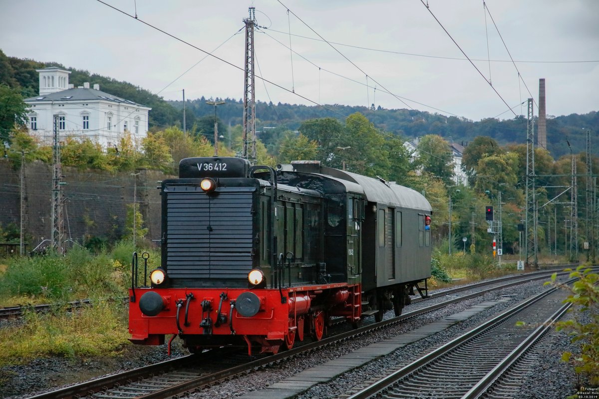 V36 412 in Wuppertal Steinbeck, am 03.10.2019.

