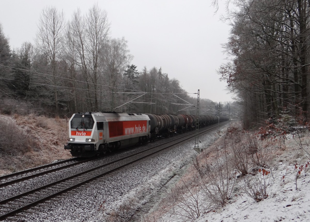 V490.2 der hvle fuhr am 22.01.14 mit einem Kesselzug durch das Vogtland. Hier zusehen
in Jössnitz. 