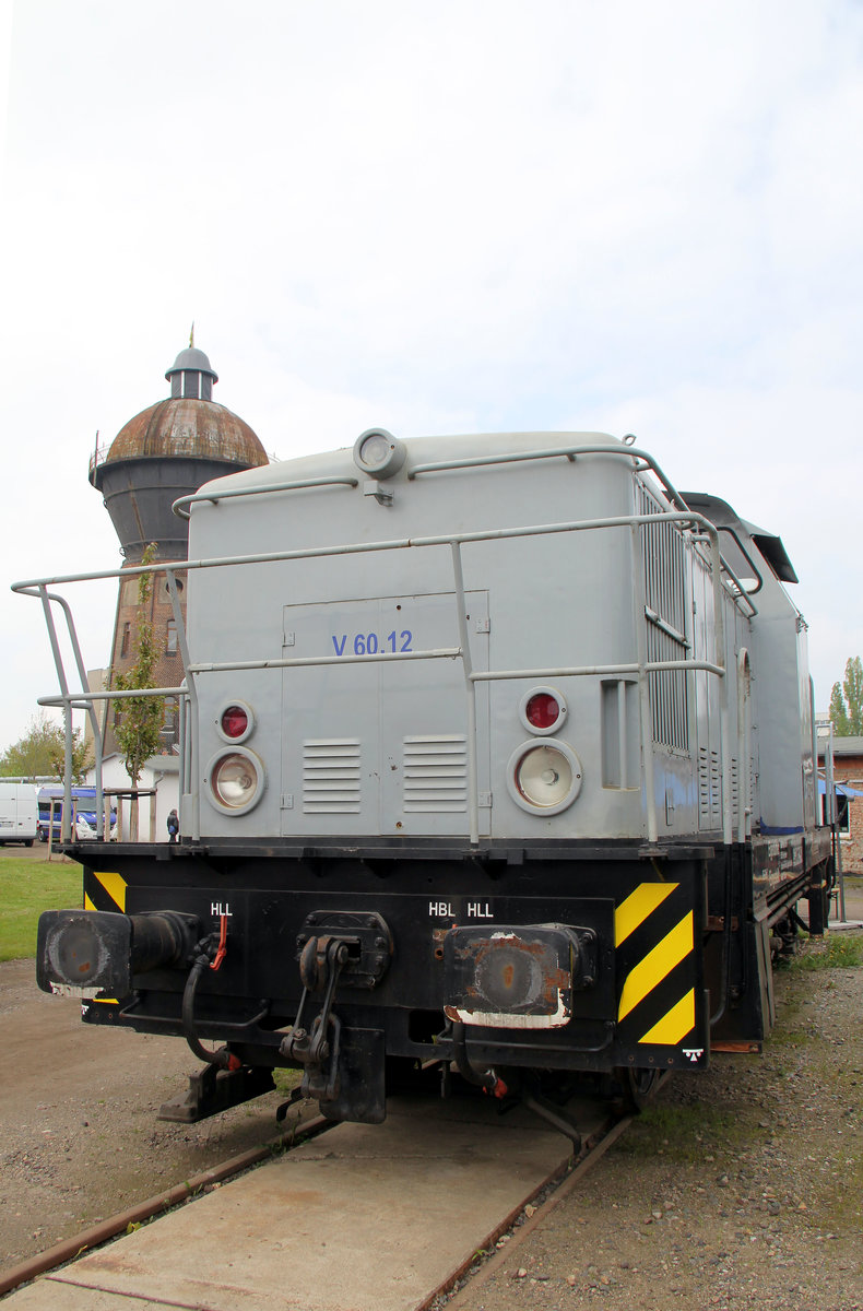V60 12 beim 6. Geraer Eisenbahnfrühling in Gera zusehen. Foto 6.5.17
