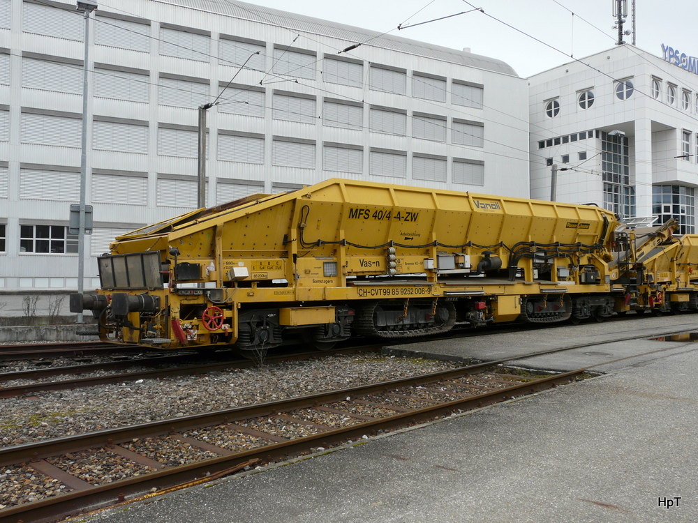 Vanoli Gleisbau - Spez. Wagen Vas-n  99 85 92 52 008-9 im Bahnhof Oberburg abgestellt am 22.02.2014