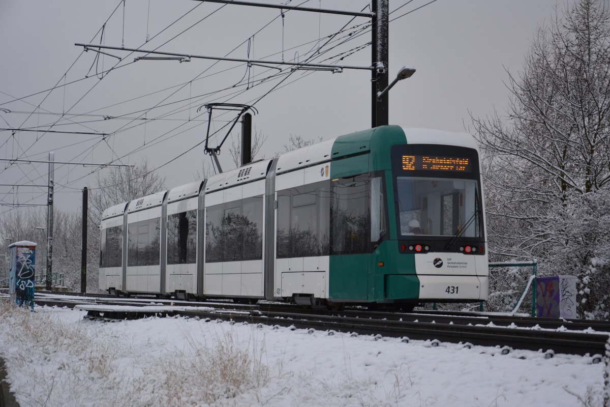 Vario Bahn 431 der Vip unterwegs am 26.12.2014 auf der Linie 92. Aufgenommen bei der Einfahrt Abzweig Betriebshof Vip.