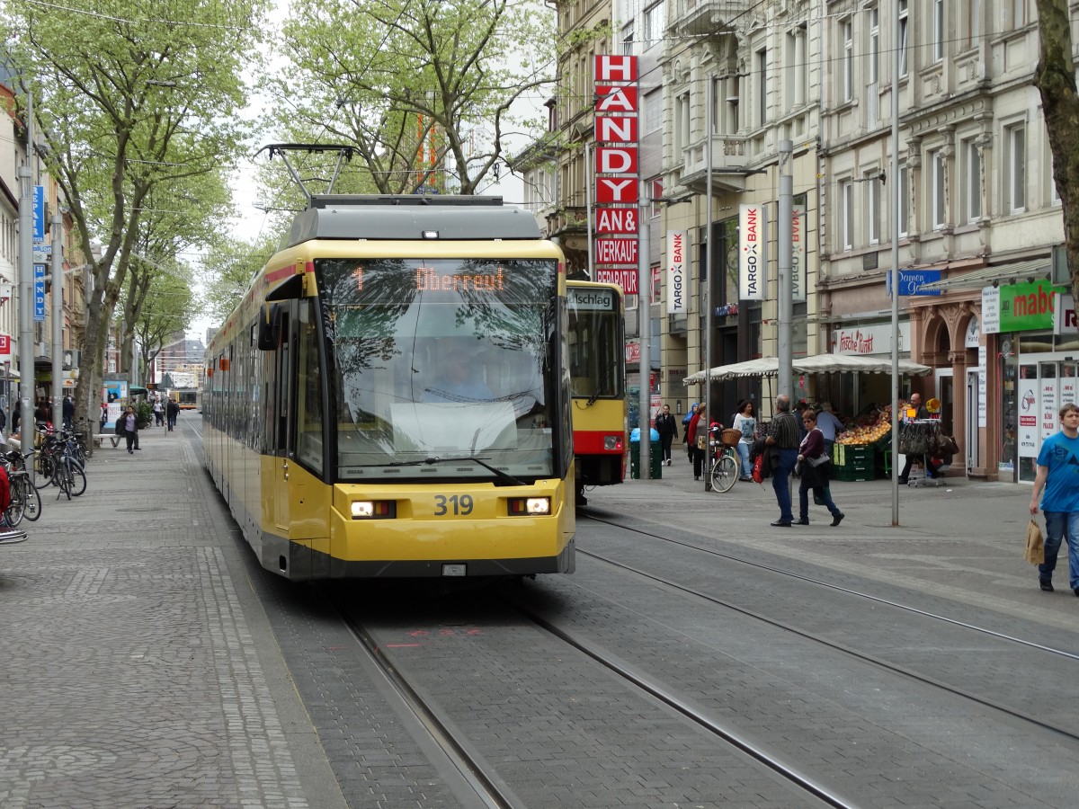 VBK Wagen 319 in Karlsruhe Innenstadt am 25.04.15