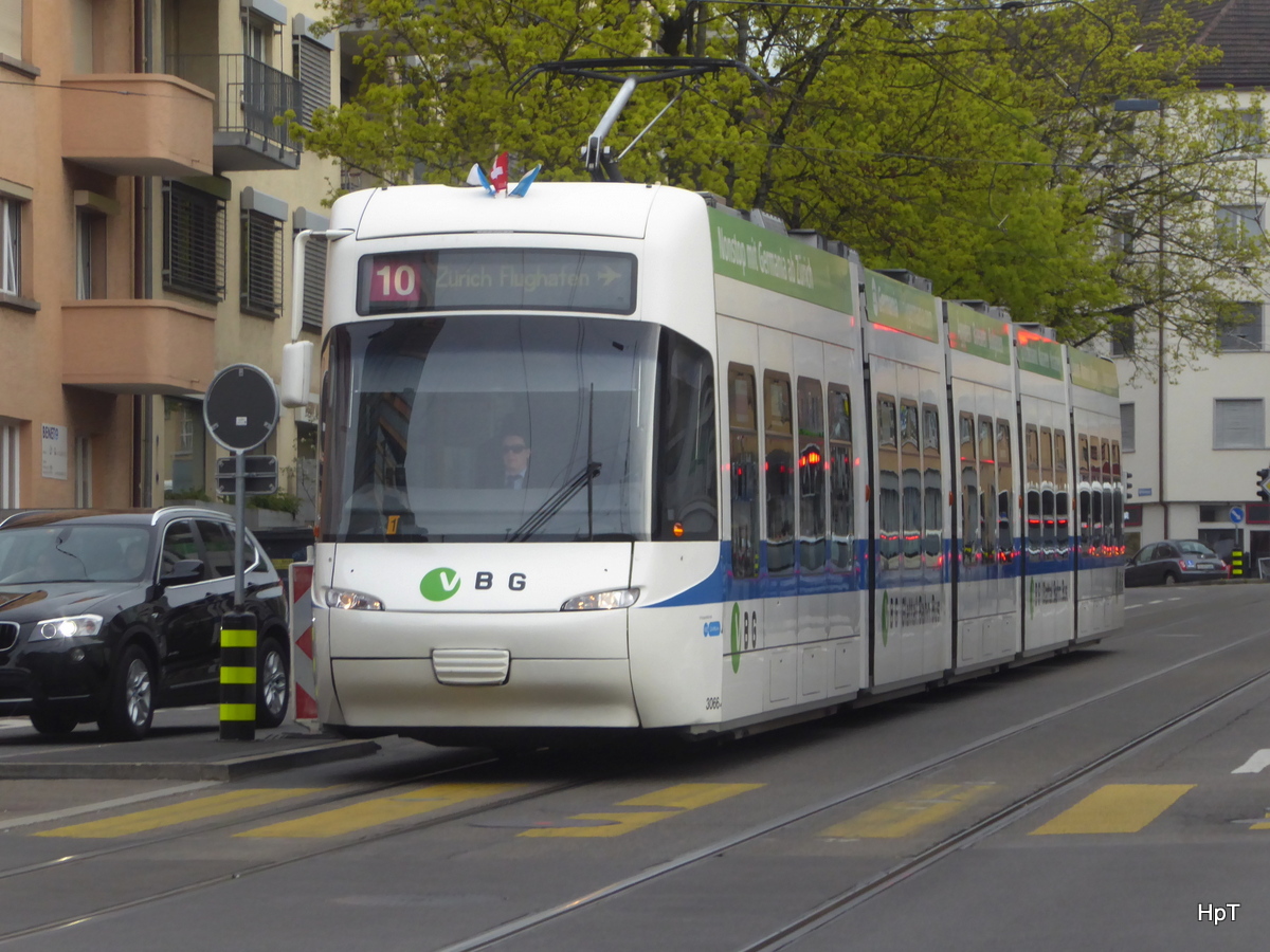 VBZ / Glattalbahn - Tram Be 6/8 3066 unterwegs auf der Linie 10 in Zürich Oerlikon am 15.04.2018