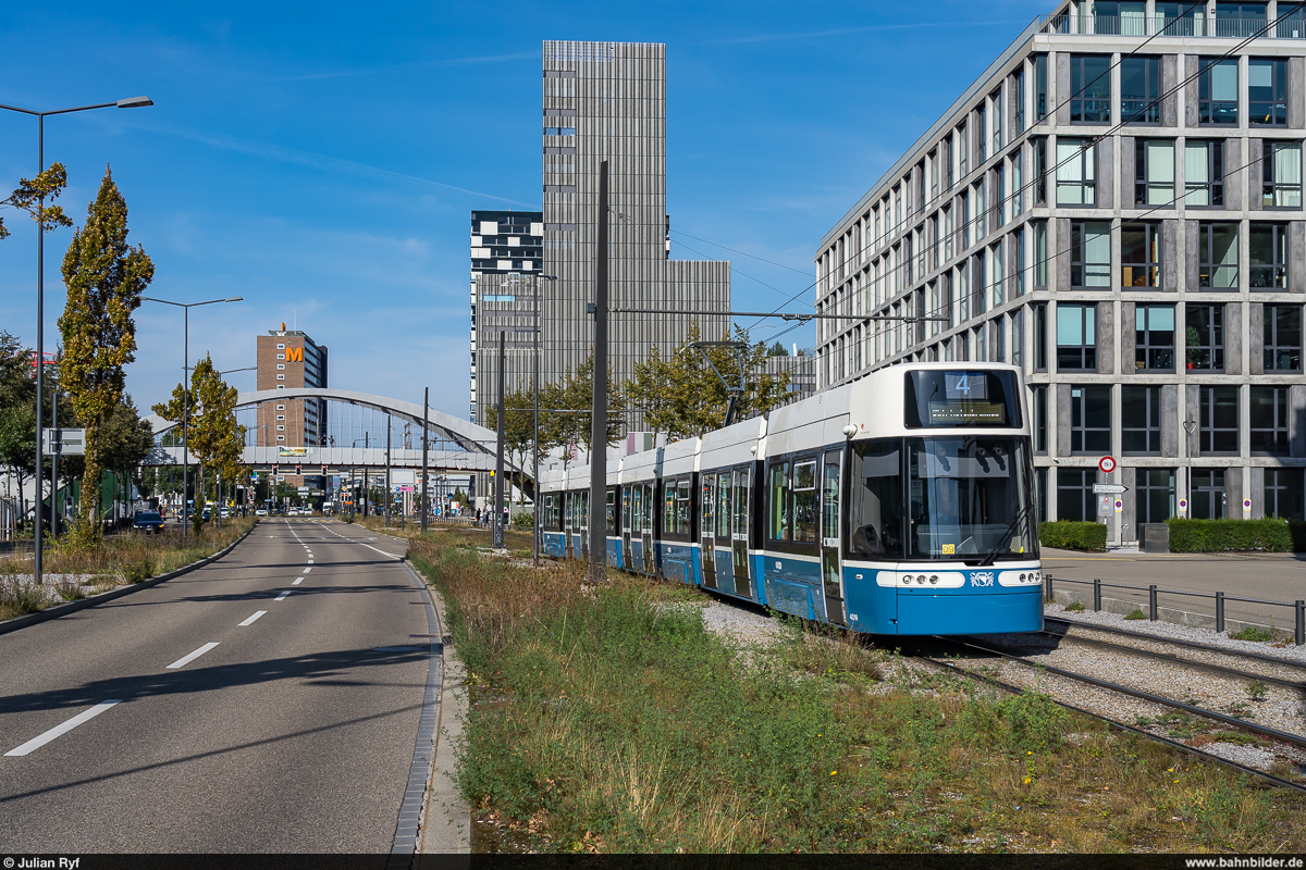VBZ 4014 / 4 Bahnhof Altstetten Nord - Bahnhof Tiefenbrunnen / Zürich Technopark, 2. Oktober 2021