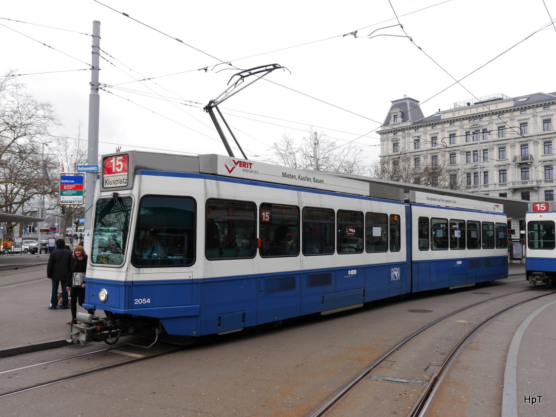 VBZ - Be 4/6 2054 unterwegs auf der Linie 15 in der Stadt Zürich am 24.01.2015