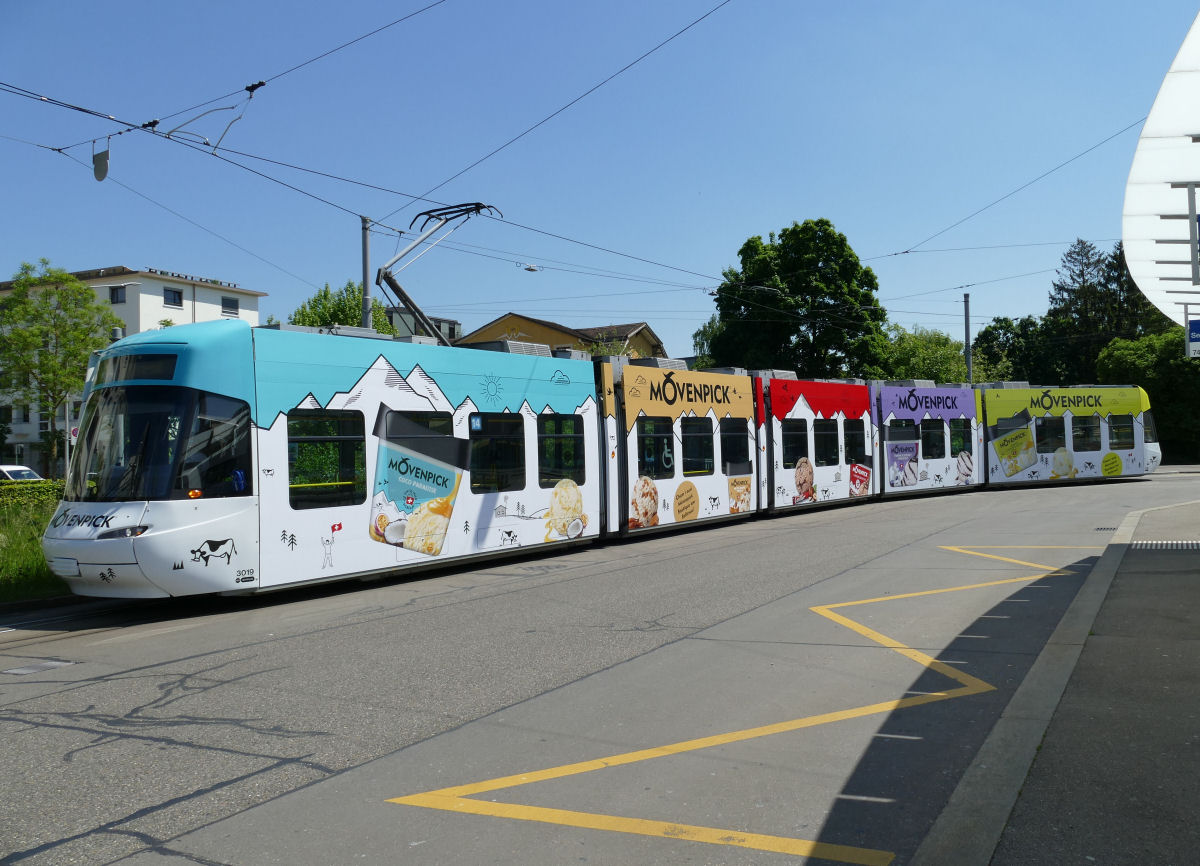 VBZ  Cobra 5/6  3019  Mövenpick  Werbetram
Fredy Hader  10.05.2025 Seebach ZH