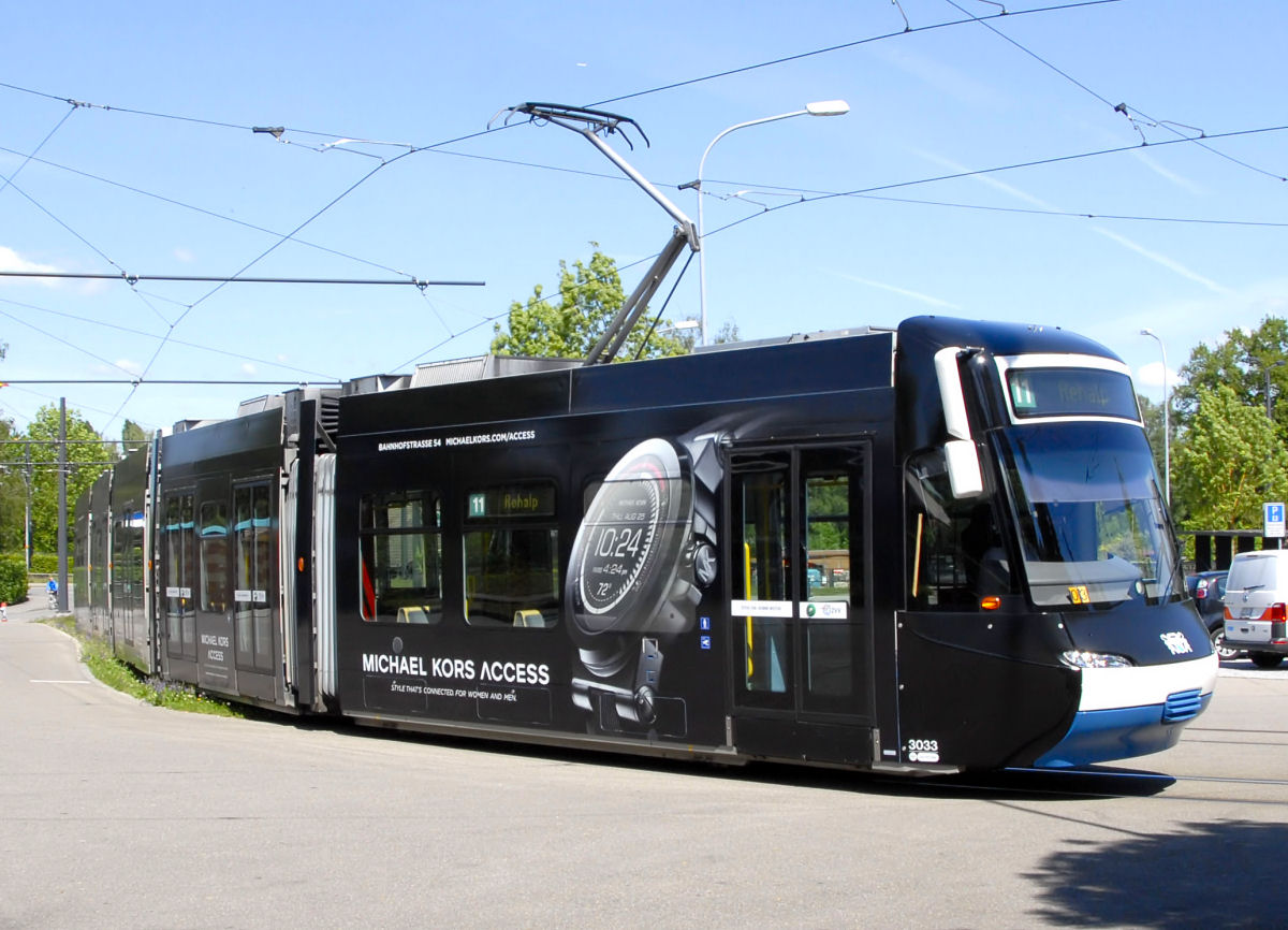 VBZ Cobra Be5/6 3033 Michael Kors Werbetram. Fredy Hader 21.05.2017 Auzelg Zürich