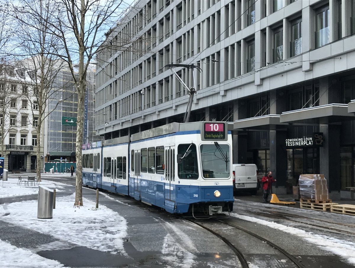 VBZ Linie 10 Wagennummer 2112 in der Wendeschleife Enge. Datum: 10. 2. 2021