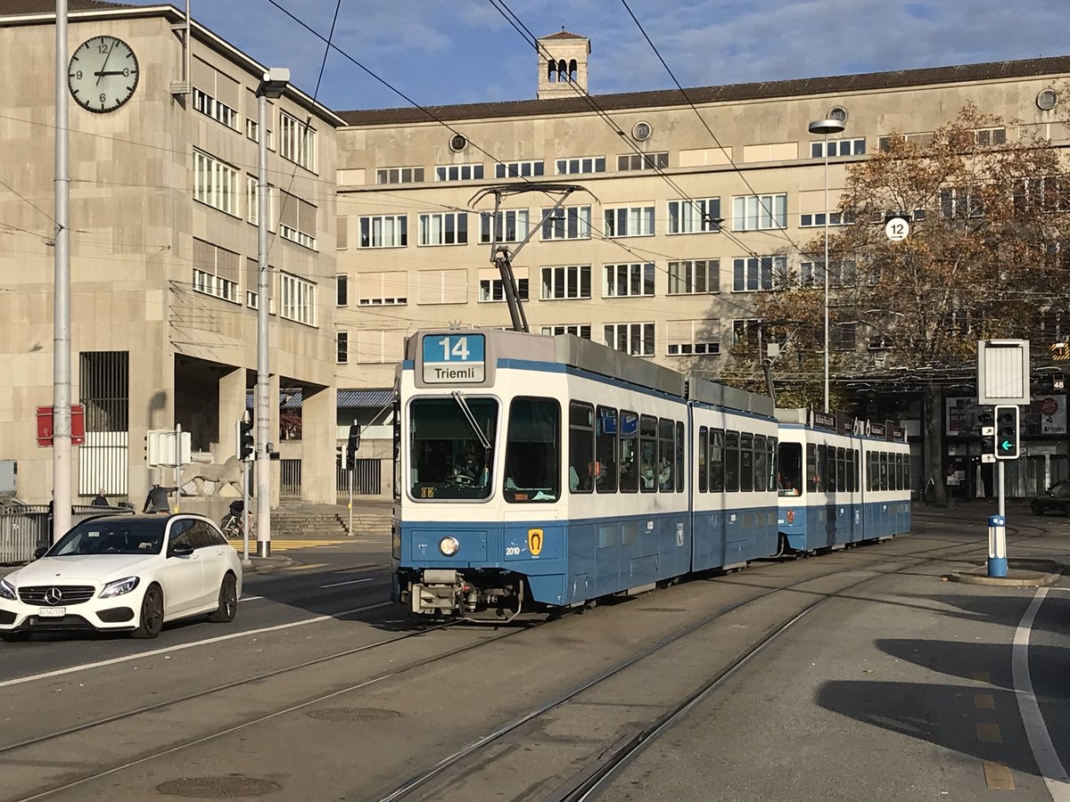 VBZ Linie 14 Nr. 2010  Wipkingen  auf der Walchebrücke. Datum: 12. 11. 2020