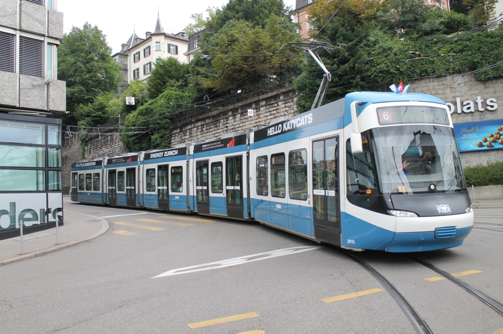 VBZ Nr. 3013 (Be 5/6 ''Cobra'') am 1.8.2015 beim Central