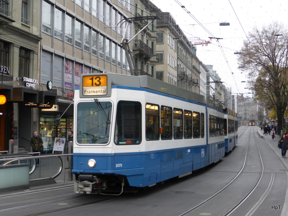 VBZ - Tram Be 4/6 2075 unterwegs auf der Linie 13 am 30.11.2014