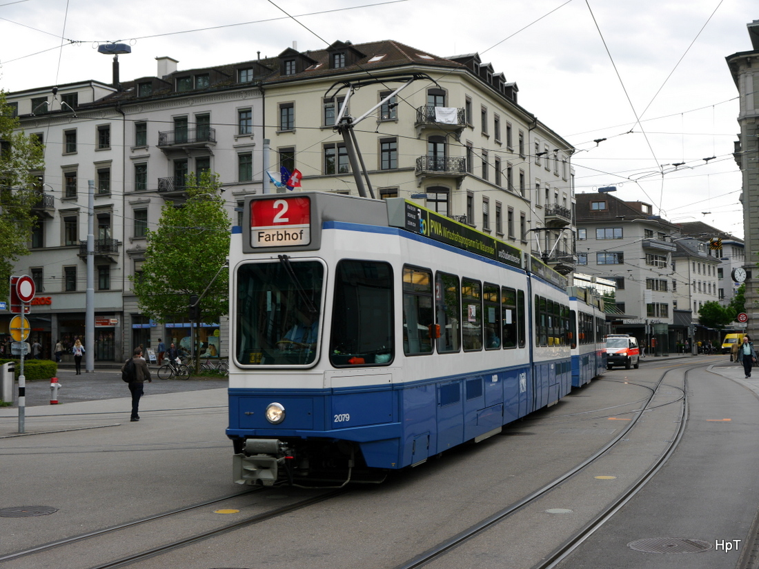 VBZ - Tram Be 4/6 2079 unterwegs auf der Linie 2 in der Stadt Zürich am 05.05.2015