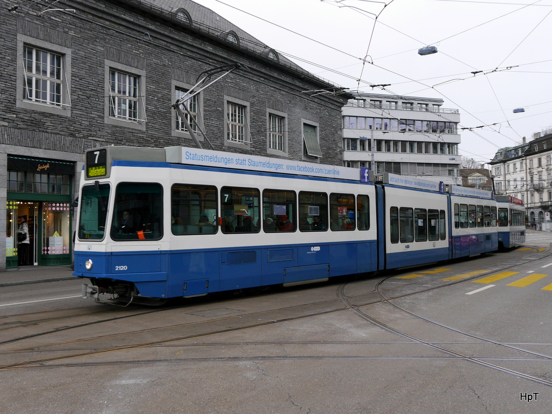 VBZ - Tram Be 4/8 2120 mit Tramanhänger unterwegs auf der Linie 7 in Zürich am 31.01.2015
