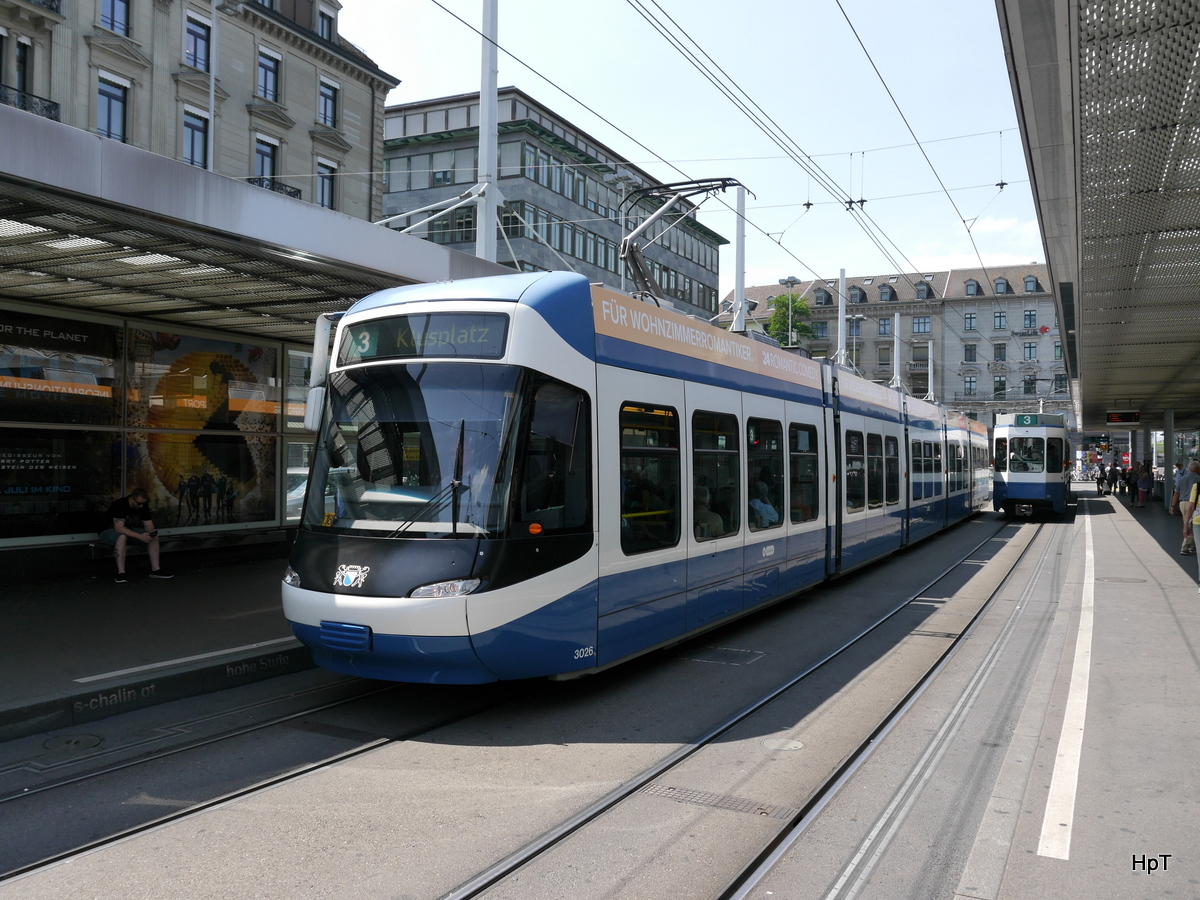 VBZ - Tram Be 5/6 3026 unterwegs auf der Linie 3 vor dem HB Zürich am 11.07.2015