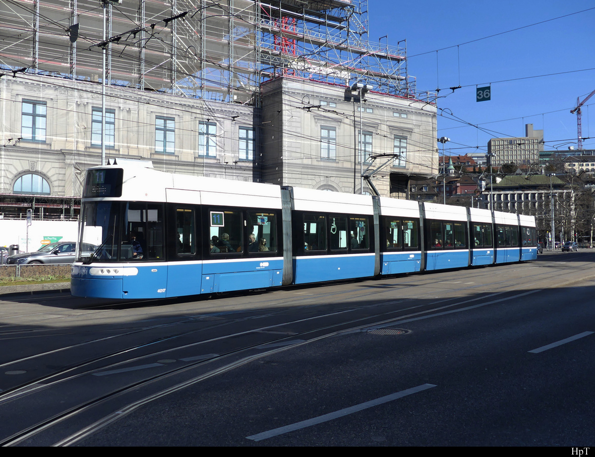 VBZ - Tram Be 6/8 4017 unterwegs auf der Linie 11 in der Stadt Zürich am 13.03.2022