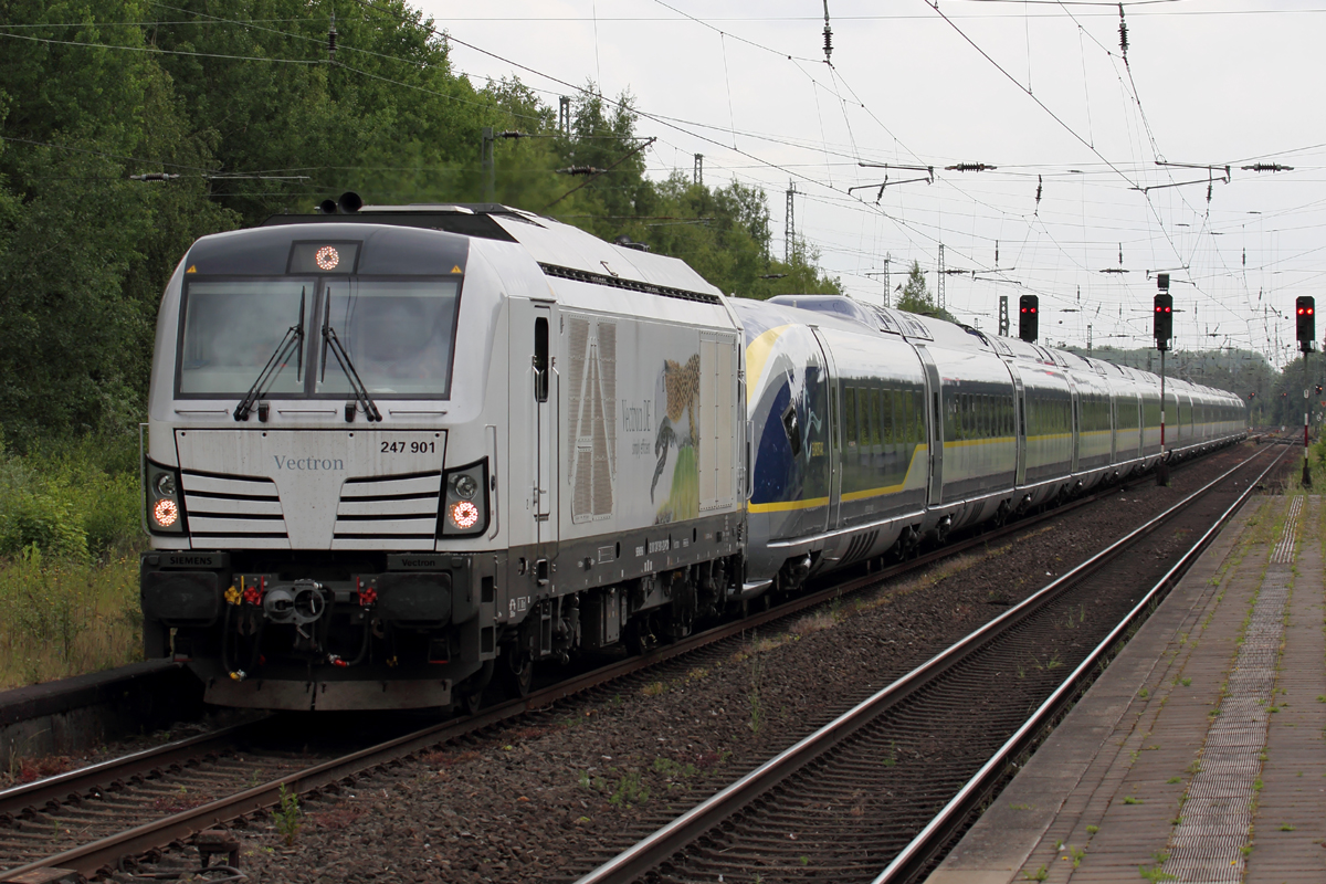 Vectron 247 901 mit einem Eurostar Velaro am Haken durchfährt Viersen 1.6.2015