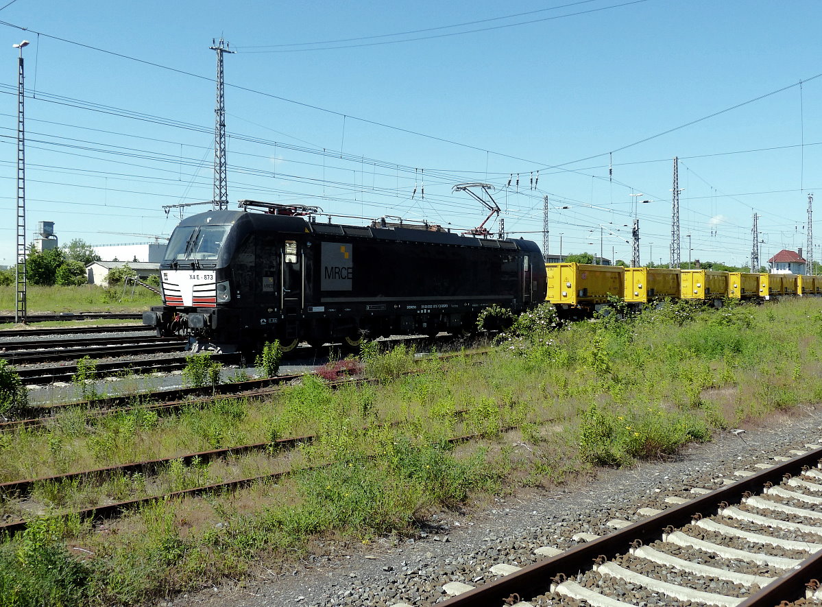 Vectron X4E 873 mit Erdaushub von der Stuttgart21-Baustelle. 06.06.2014 Nordhausen