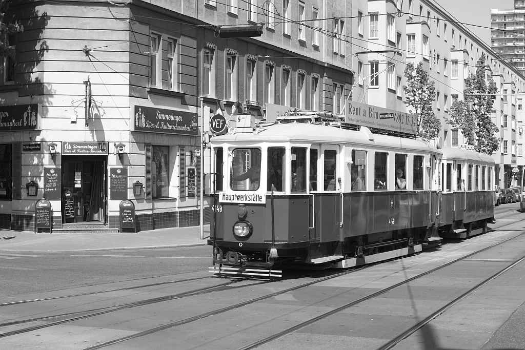 VEF M 4149 + m3 5376 als Zubringer zum Wiener Tramwaytag am 25.April 2015 bei der Haltestelle Fickeystraße.