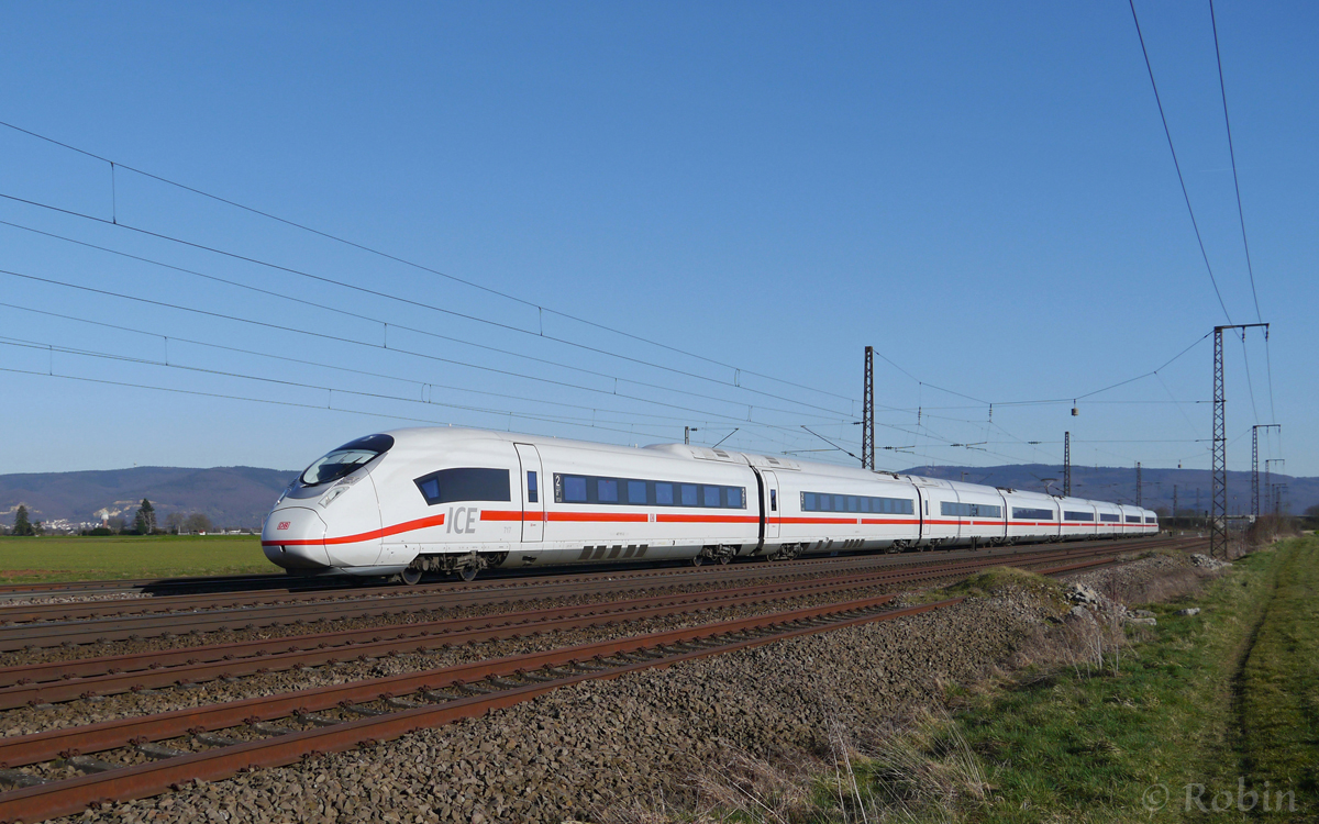 Velaro-D 407 017-3 (Tz717) ist als ICE 712 zwischen Heidelberg und Mannheim unterwegs. 
(24.02.2014)
