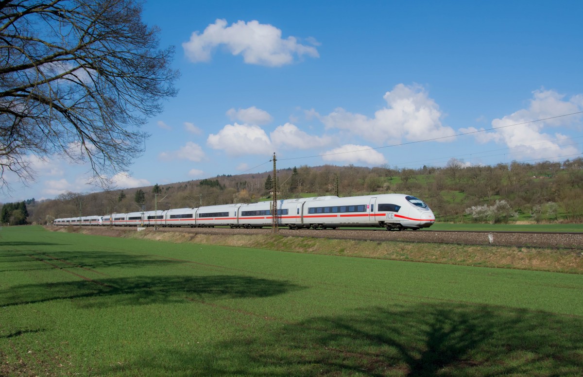 Velaro ICE 717 und 716 im Schlepp fahren als ICE 513 von Münster nach München HBF.Aufgenommen am Ostersonntag dem 5.4.2015 bei Ebersbach an der Fils.