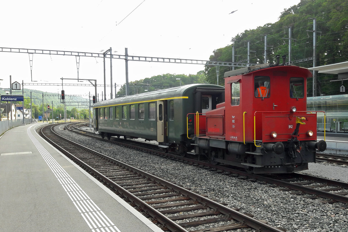 Verein Depot und Schienenfahrzeuge Koblenz (DSF)
TRIEBWAGEN TREFFEN KOBLENZ 1. AUGUST 2017.
Impressionen vom Depot bis zum Bahnhof.
Rangierfahrt vom frühen Morgen mit dem Tm II 912 und dem A 50 85 18-33 524-7.
Foto: Walter Ruetsch
