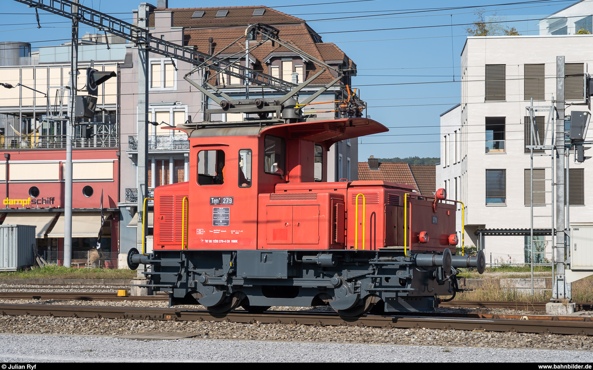 Verein Mikado 1244 Tem II 279 am 21. September 2019 auf Rangierfahrt im Bahnhof Brugg.