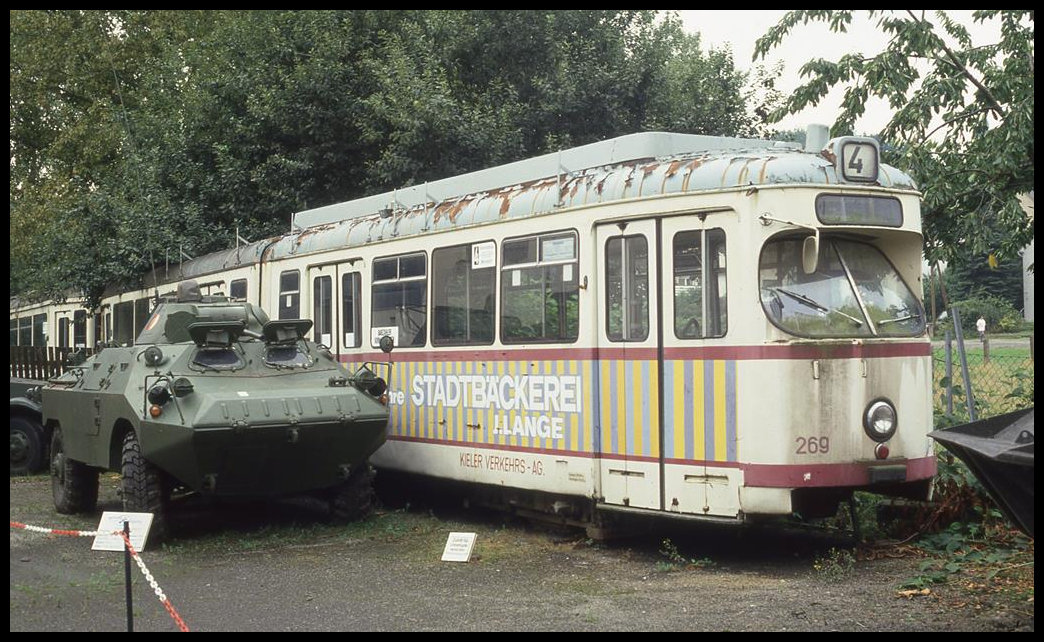 Verkehrsmuseum Bad Oeynhausen am 24.08.1994:  Im einstigen Museum stand im Freigelände dieser Düwag Gelenktriebwagen der Kieler Verkehrs AG.