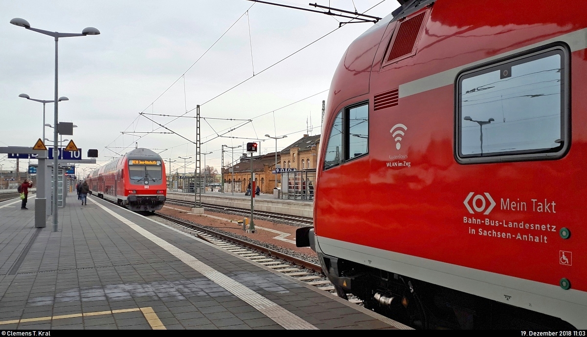 Verschiedene Doppelstocksteuerwagen-Generationen der Elbe-Saale-Bahn (DB Regio Südost) stehen sich gegenüber:
Blick von DABpbzfa mit Zuglok 146 0?? als RE 16316 (RE30) nach Magdeburg Hbf hinaus auf DABpbzfa 762.0 mit Zuglok 112 157 als RE 4887 (RE18)  Saale-Express  nach Jena-Göschwitz in ihrem Startbahnhof Halle(Saale)Hbf auf Gleis 10 (E-G bzw. A-C).
Hier das Bild von der anderen Seite:
https://www.bahnbilder.de/bild/deutschland~wagen~doppelstock-steuerwagen-3-serie-1997---2003/1148231/verschiedene-doppelstocksteuerwagen-generationen-der-elbe-saale-bahn-db-regio.html
[19.12.2018 | 11:03 Uhr]